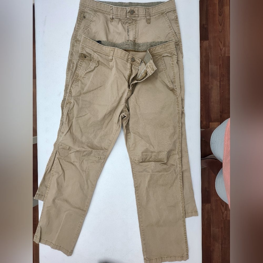Classic Tan Men's Chinos